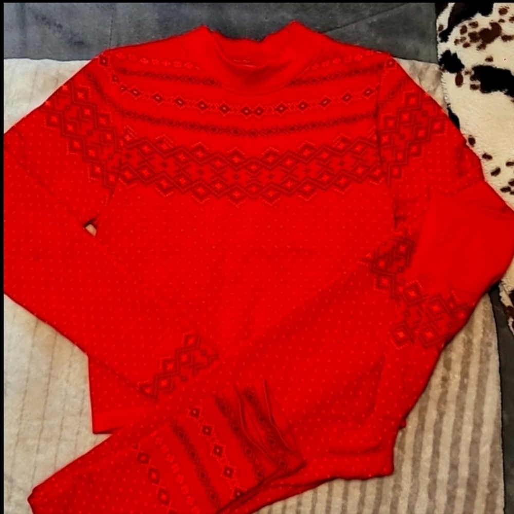 FABLETICS HOLIDAY Poinsettia Nordic Fairisle